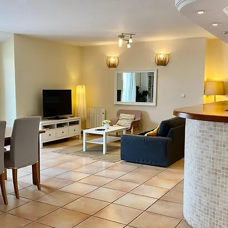 Penthouse With Amazing Terrace And Sea Views Апартаменты *